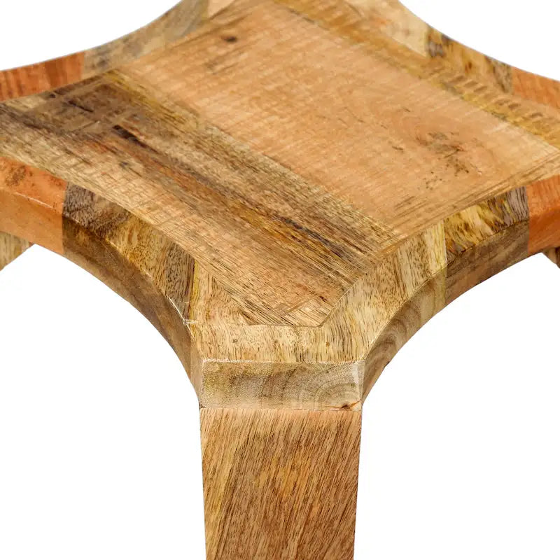 Tavolino laterale artigianale in legno di mango con design concavo