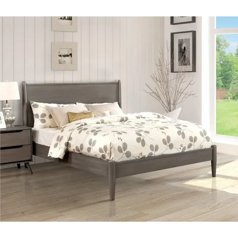 Letto a piattaforma Queen in legno con testiera a pannelli