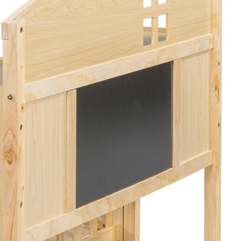 Holzbodenbett in voller Größe mit Bücherregal und Tafel